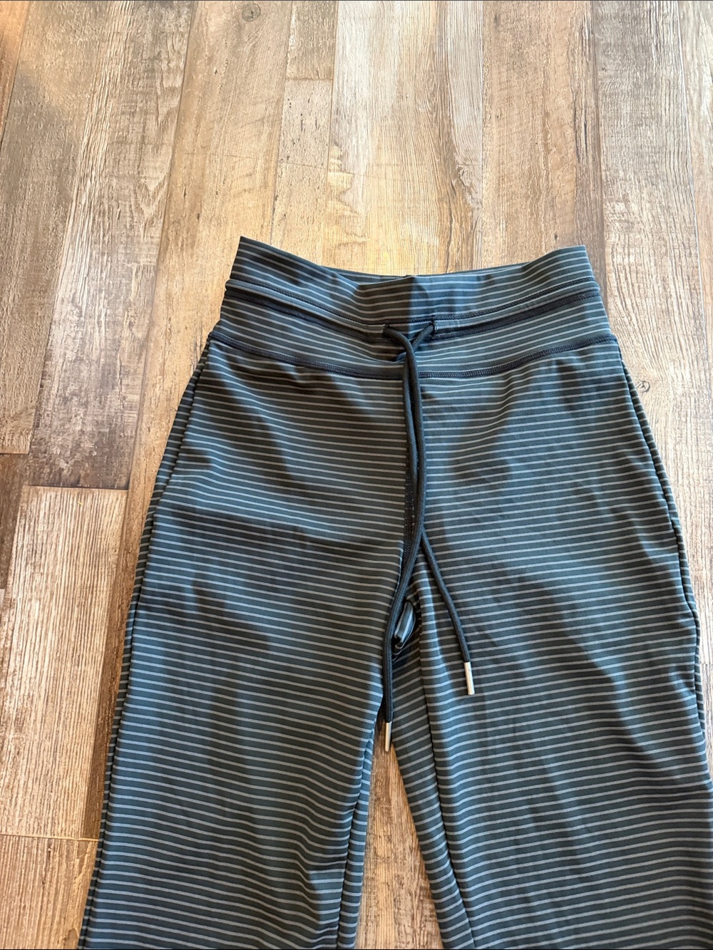 NWOT Halara Sz S Striped Pants With Drawstring - Inseam Approx 30”